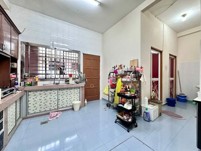 Rumah Teres 2 Tingkat untuk Dijual di Taman Bersatu (Kulai) - Kino Jaw - Kitchen - PropertyGuru.com.my