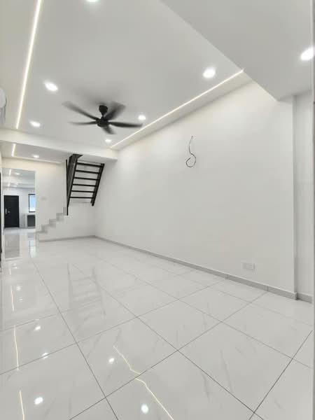 1-storey Terraced House for Sale in Taman Desa Cemerlang (Ulu Tiram) - San . - PropertyGuru.com.my