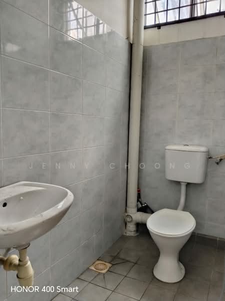 Kedai / Pejabat untuk Disewa di Ampang Mewah (Ampang) - Jenny Choong - Bathroom - PropertyGuru.com.my