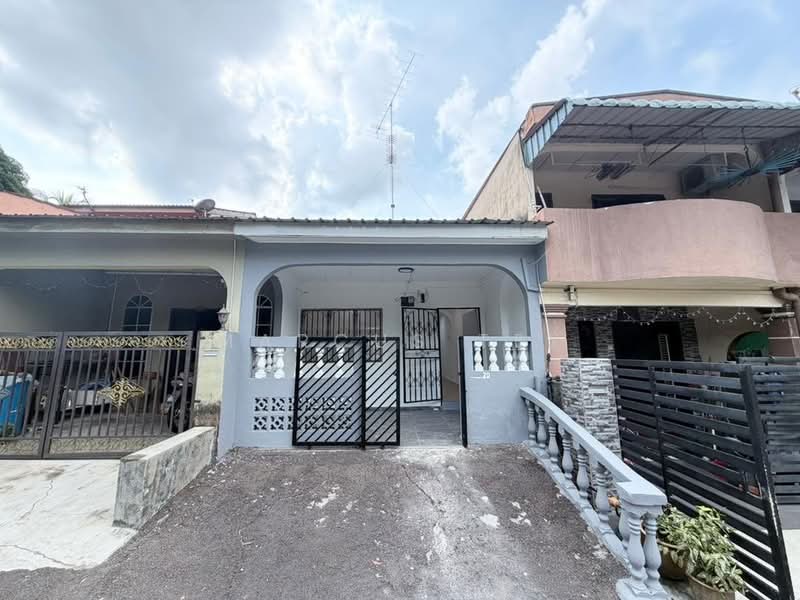 2-storey Terraced House for Sale in Taman Kluang Barat (Kluang) - Marcus Tey - Exterior - PropertyGuru.com.my