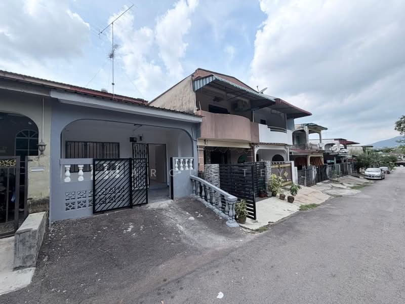 2-storey Terraced House for Sale in Taman Kluang Barat (Kluang) - Marcus Tey - Exterior - PropertyGuru.com.my