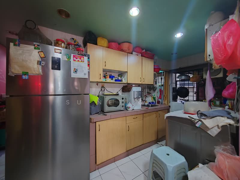 Flat for Rent at Lestari Apartment - Su Nee Goh - Kitchen - PropertyGuru.com.my