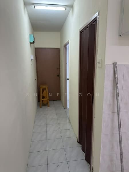 Flat for Rent at Lestari Apartment - Su Nee Goh - Corridor - PropertyGuru.com.my