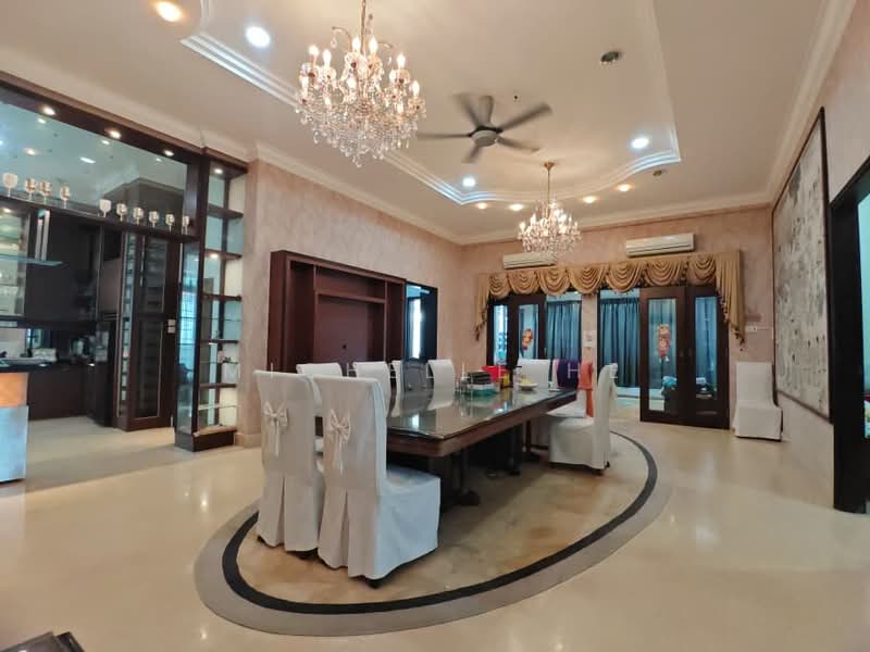 Rumah Banglo untuk Dijual di Taman Pelangi (Johor Bahru) - Michelle He - Dining Room - PropertyGuru.com.my