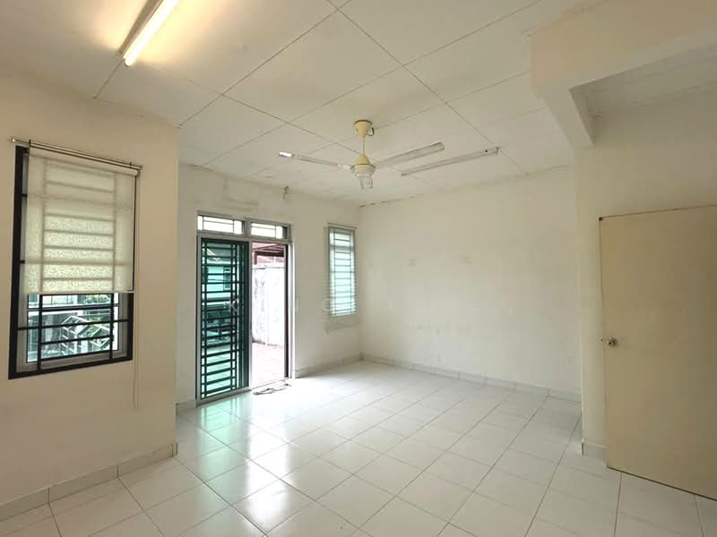 Rumah Teres 2 Tingkat untuk Dijual di Taman JP Perdana (Johor Bahru) - Kino Jaw - Living Room - PropertyGuru.com.my