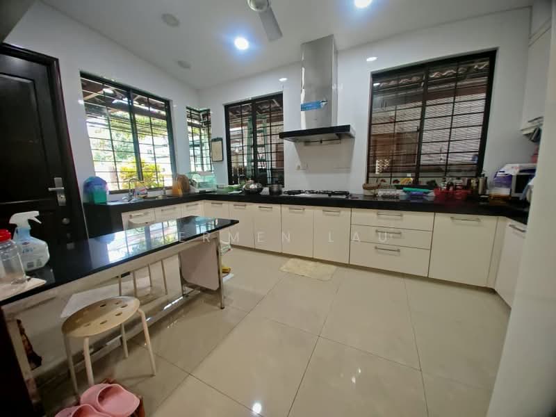 Rumah Kluster untuk Dijual di Laman Residen Kipark Sri Utara (Batu Caves) - Hermen Lau - Kitchen - PropertyGuru.com.my