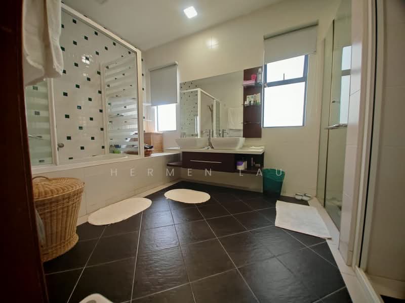Rumah Kluster untuk Dijual di Laman Residen Kipark Sri Utara (Batu Caves) - Hermen Lau - Bathroom - PropertyGuru.com.my