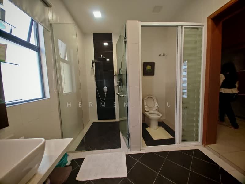 Rumah Kluster untuk Dijual di Laman Residen Kipark Sri Utara (Batu Caves) - Hermen Lau - Bathroom - PropertyGuru.com.my