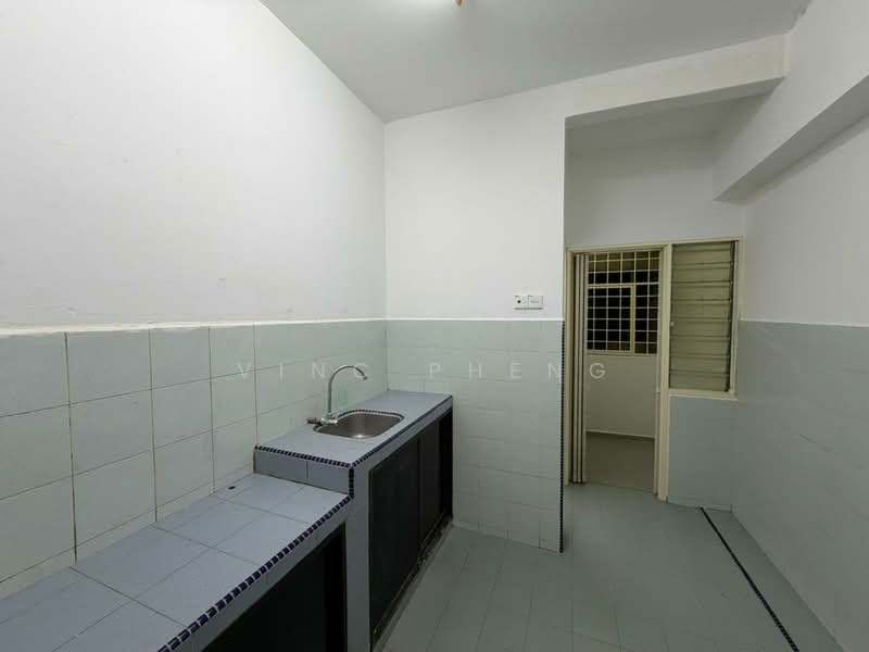 Pangsapuri untuk Disewa di Pangsapuri Laksamana - Vinc Pheng - Kitchen - PropertyGuru.com.my