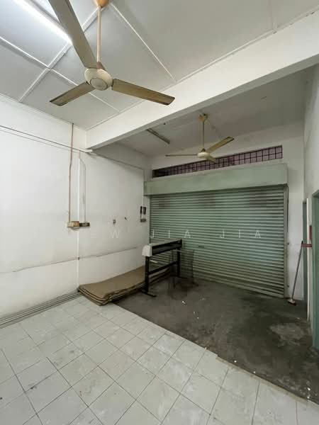 Shop for Sale in Bandar Baru Permas Jaya (Permas Jaya) - Chew Jia Jia - Interior - PropertyGuru.com.my