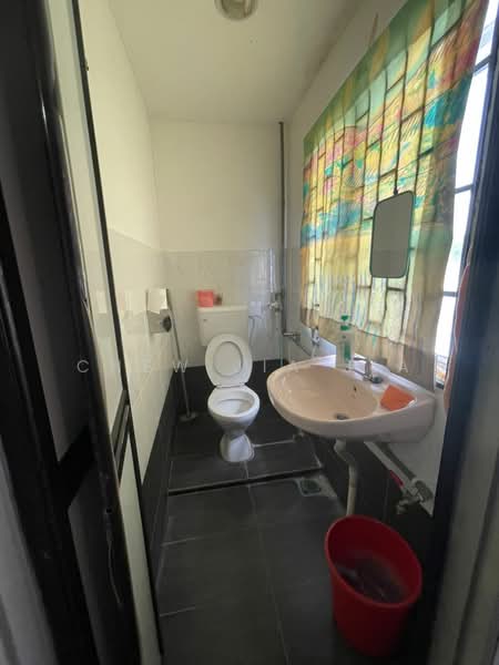 Shop for Sale in Bandar Baru Permas Jaya (Permas Jaya) - Chew Jia Jia - Bathroom - PropertyGuru.com.my