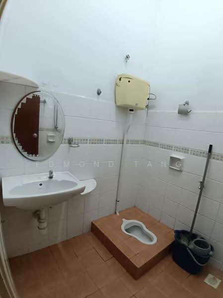 Rumah Teres 1 Tingkat untuk Disewa di Taman Setia Indah (Tebrau) - Edmond Tang - Bathroom - PropertyGuru.com.my
