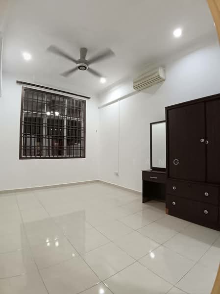 Rumah Teres 1 Tingkat untuk Disewa di Taman Setia Indah (Tebrau) - Edmond Tang - Bedroom - PropertyGuru.com.my