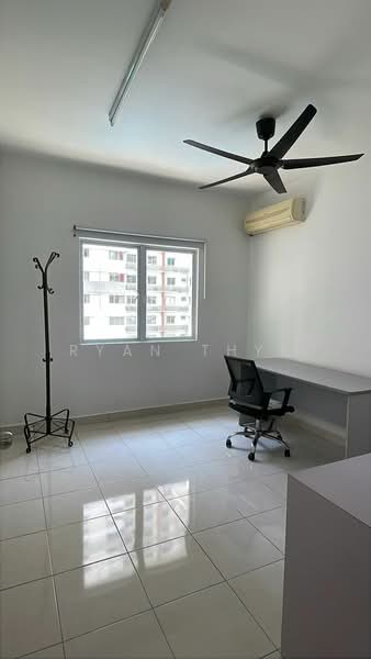 Servis Apartment untuk Disewa di Koi Kinrara - Ryan Thye - Study - PropertyGuru.com.my