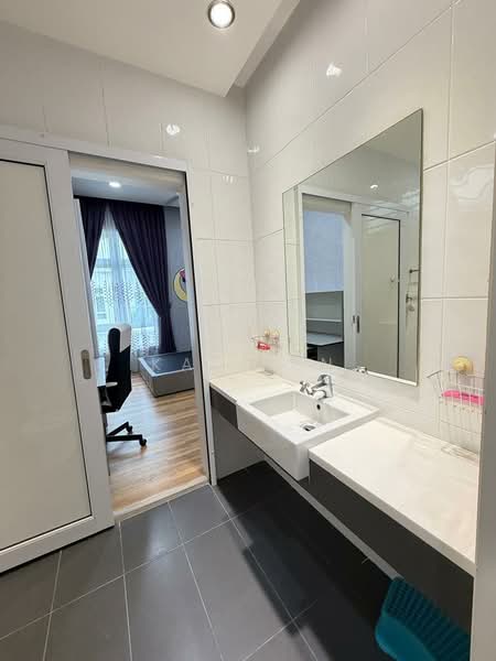 Condominium for Rent at Sri Putramas III / Royal Regent - Kai Ren - Bathroom - PropertyGuru.com.my