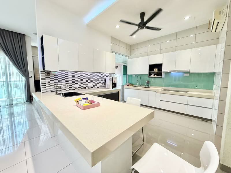 Condominium for Rent at Sri Putramas III / Royal Regent - Kai Ren - Kitchen - PropertyGuru.com.my