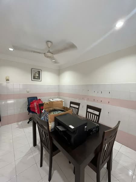 Rumah Teres 2 Tingkat untuk Disewa di Usj 9 (Subang Jaya) - Jc Lee - Dining Room - PropertyGuru.com.my