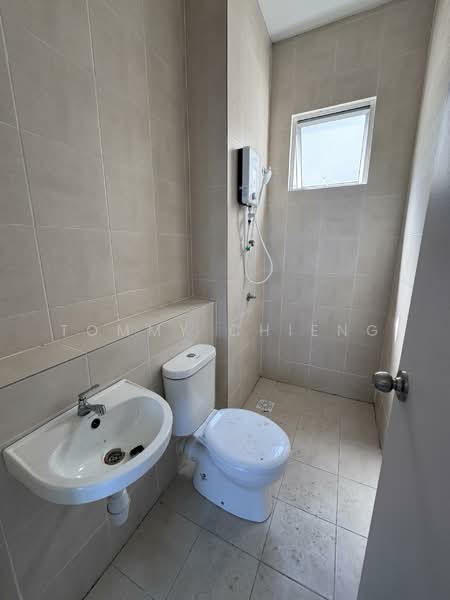 Condominium for Rent at Residensi Begonia - TOMMY CHIENG - Bathroom - PropertyGuru.com.my