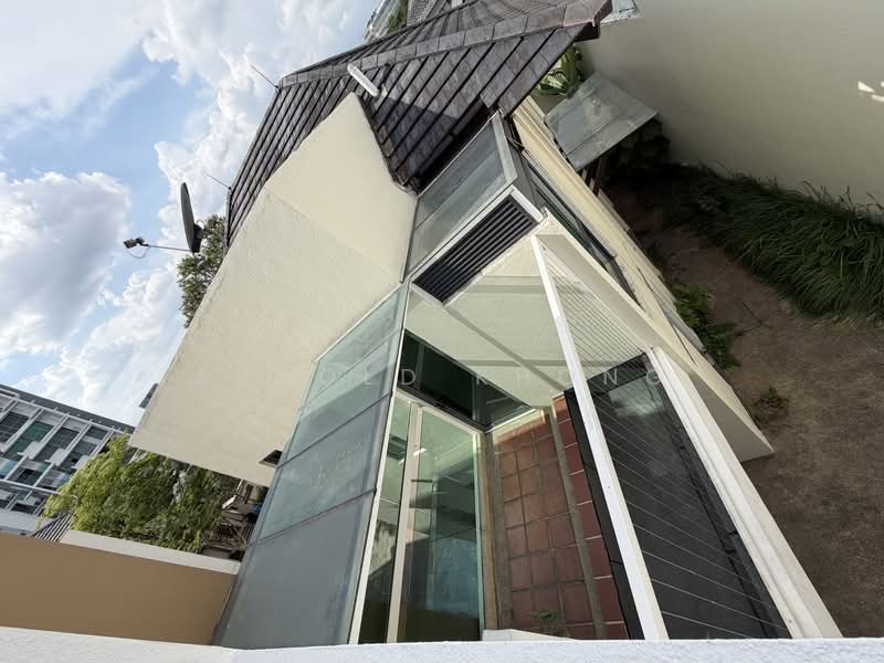 Bungalow House untuk Dijual di Saujana (Selangor) - Arnold Khong - Exterior - PropertyGuru.com.my