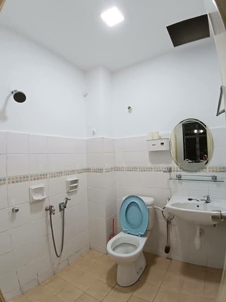 Rumah Teres 1 Tingkat untuk Disewa di Taman Setia Indah (Tebrau) - Ee Fong Toh - Bathroom - PropertyGuru.com.my
