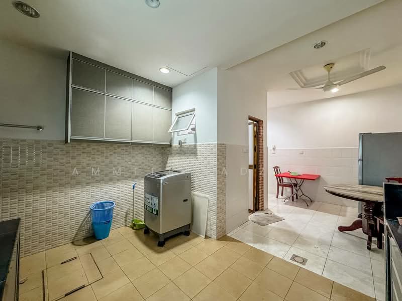 2-storey Terraced House for Sale in Bandar Teknologi Kajang (Kajang) - Ammeer Nadzrai - Kitchen - PropertyGuru.com.my