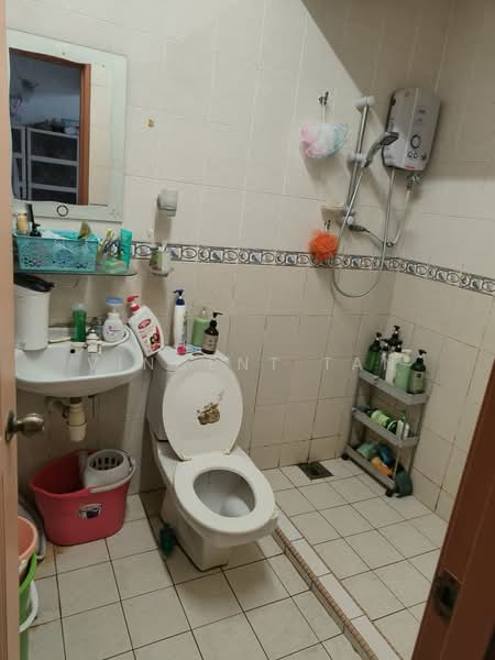 2-storey Terraced House for Sale in Taman Puncak Jalil (Seri Kembangan) - Vincent Tan - Bathroom - PropertyGuru.com.my