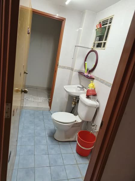 2-storey Terraced House for Sale in Taman Puncak Jalil (Seri Kembangan) - Vincent Tan - Bathroom - PropertyGuru.com.my