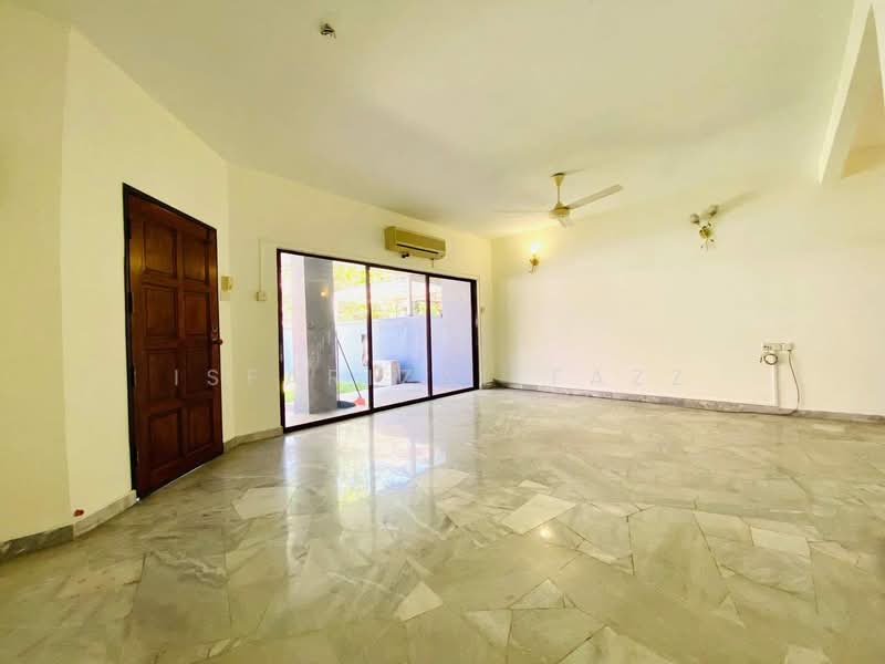 2-storey Terraced House for Sale in Petaling Jaya (Selangor) - Isfarizal fazz - Living Room - PropertyGuru.com.my