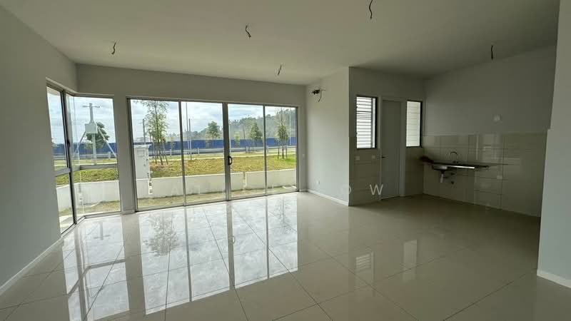 2-storey Terraced House for Sale in Tamansari (Rawang) - Alice Low - Living Room - PropertyGuru.com.my
