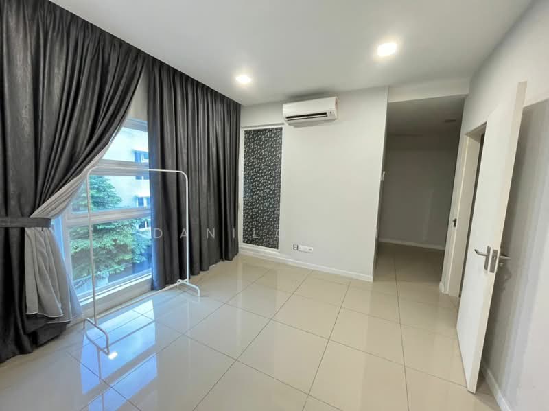 4-storey Terraced House for Sale in Batu 9 (Cheras) - Danilo Lim - PropertyGuru.com.my
