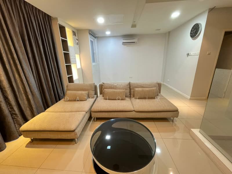 4-storey Terraced House for Sale in Batu 9 (Cheras) - Danilo Lim - PropertyGuru.com.my