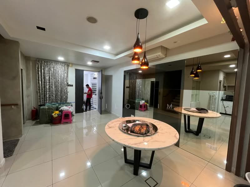 4-storey Terraced House for Sale in Batu 9 (Cheras) - Danilo Lim - PropertyGuru.com.my