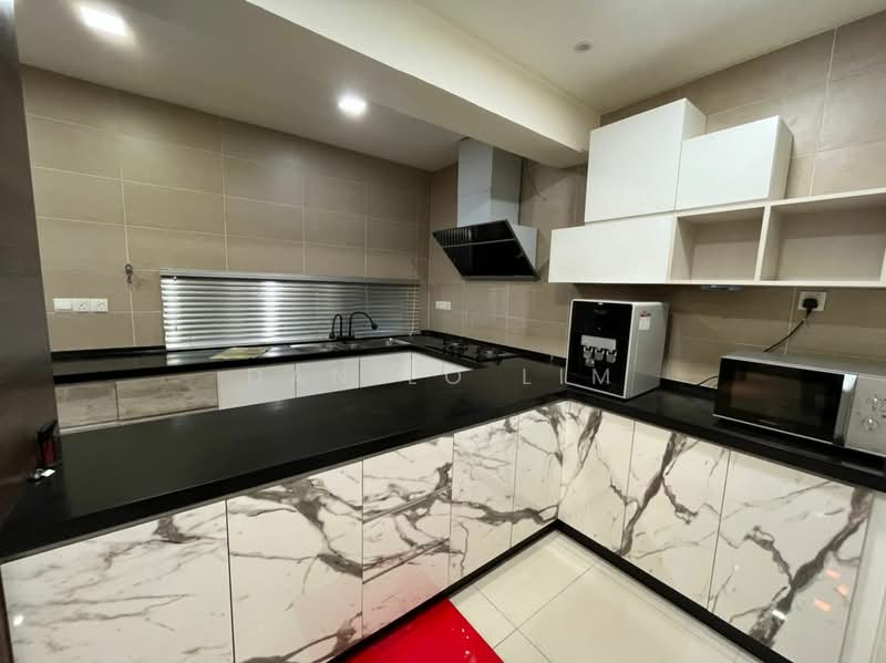 4-storey Terraced House for Sale in Batu 9 (Cheras) - Danilo Lim - PropertyGuru.com.my