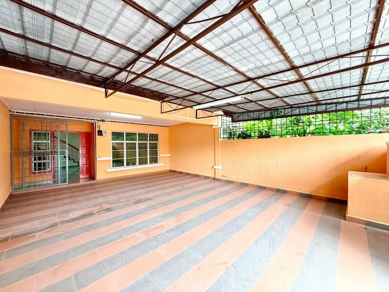 Rumah Teres 2 Tingkat untuk Dijual di Taman Pelangi Semenyih (Semenyih) - Ilman Nahri - Exterior - PropertyGuru.com.my