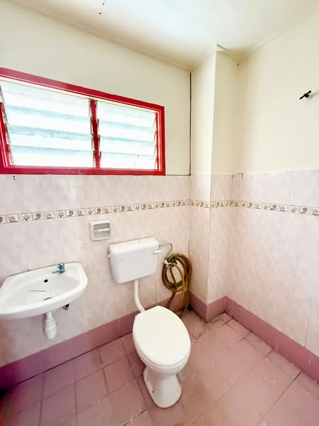 Rumah Teres 2 Tingkat untuk Dijual di Taman Pelangi Semenyih (Semenyih) - Ilman Nahri - Bathroom - PropertyGuru.com.my