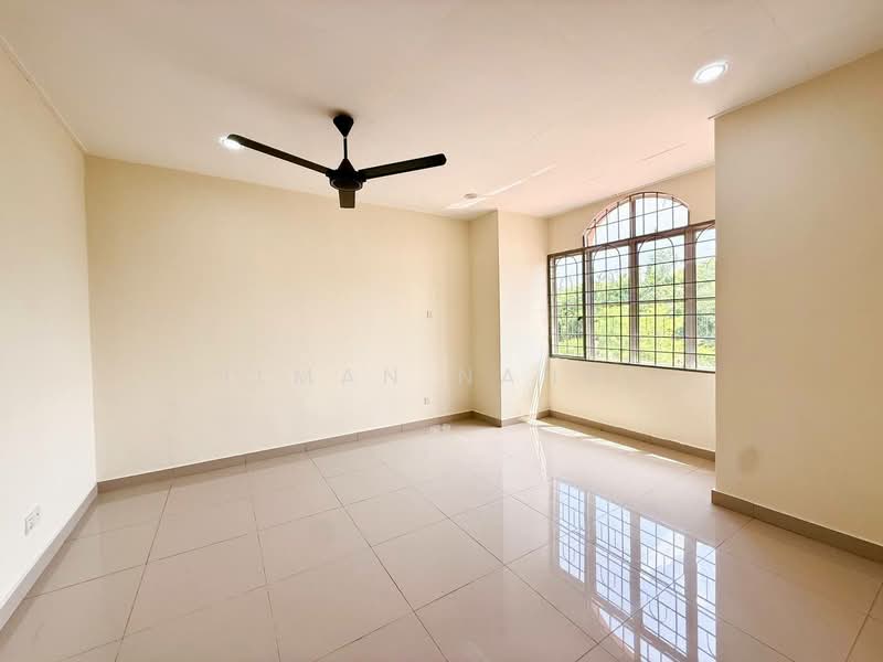 Rumah Teres 2 Tingkat untuk Dijual di Taman Pelangi Semenyih (Semenyih) - Ilman Nahri - Living Room - PropertyGuru.com.my