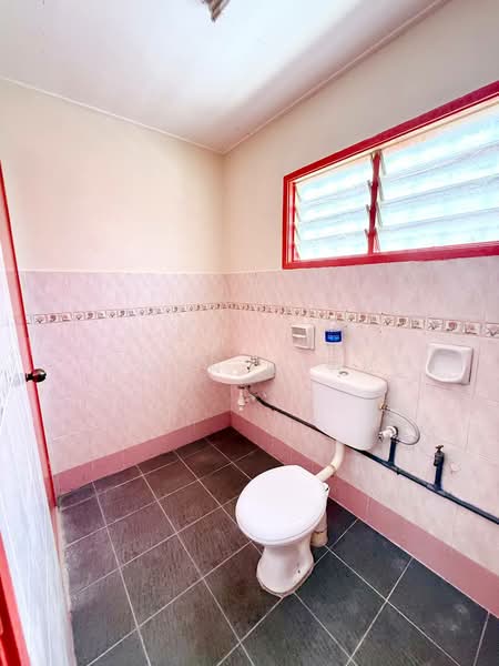 Rumah Teres 2 Tingkat untuk Dijual di Taman Pelangi Semenyih (Semenyih) - Ilman Nahri - Bathroom - PropertyGuru.com.my