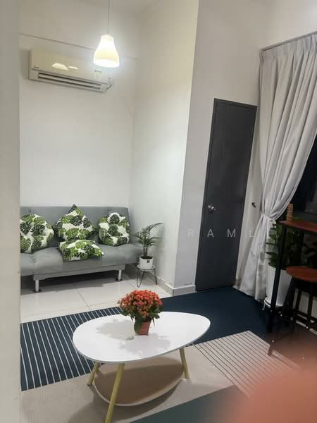 Servis Apartment untuk Dijual di Studio Fourteen - Shahril Ramli - Living Room - PropertyGuru.com.my