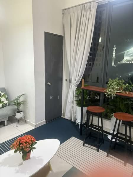 Servis Apartment untuk Dijual di Studio Fourteen - Shahril Ramli - Living Room - PropertyGuru.com.my