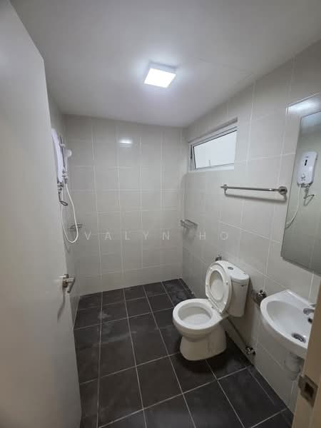 Pangsapuri untuk Disewa di Nadayu 801 - Valyn Ho - Bathroom - PropertyGuru.com.my
