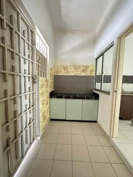 2-storey Terraced House for Sale in Setia Tropika (Johor Bahru) - Thomas Lee - Kitchen - PropertyGuru.com.my