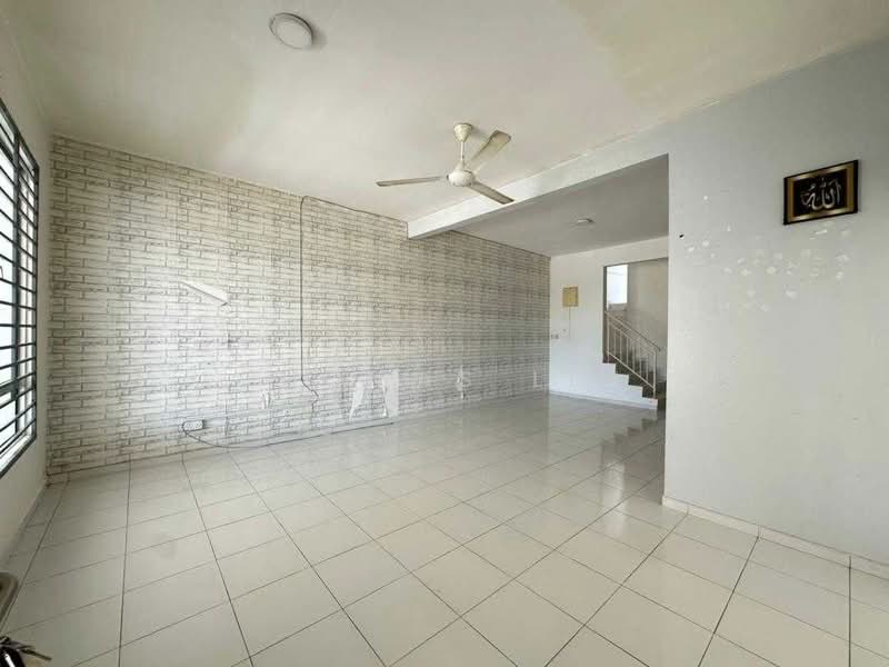 2-storey Terraced House for Sale in Setia Tropika (Johor Bahru) - Thomas Lee - Living Room - PropertyGuru.com.my
