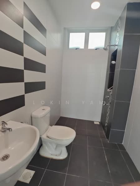 Condominium for Sale at The Seed Taman Sutera Utama - Lokin Yam - Bathroom - PropertyGuru.com.my