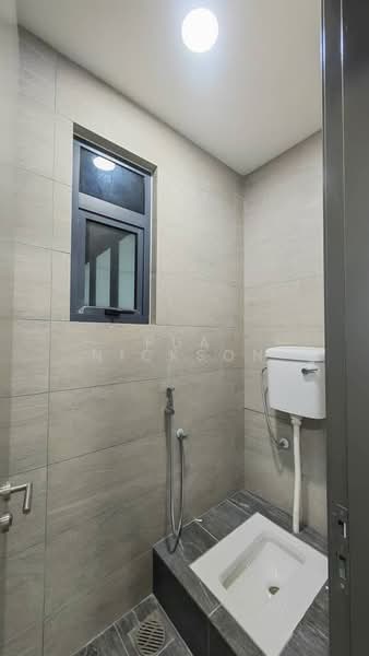 Pejabat untuk Disewa di Bandar Puteri Puchong (Puchong) - Pua Nickson - Bathroom - PropertyGuru.com.my