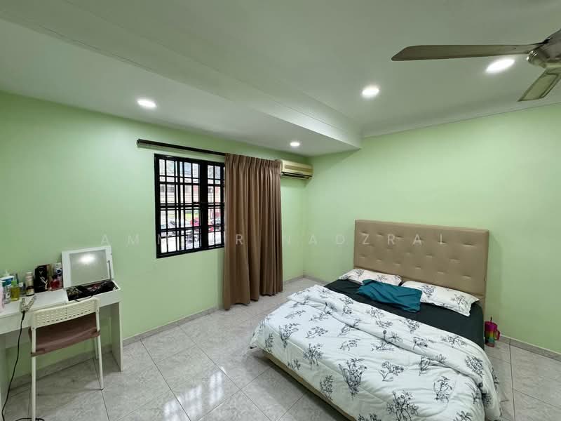 2-storey Terraced House for Sale in Bangsar (Kuala Lumpur) - Ammeer Nadzrai - Bedroom - PropertyGuru.com.my