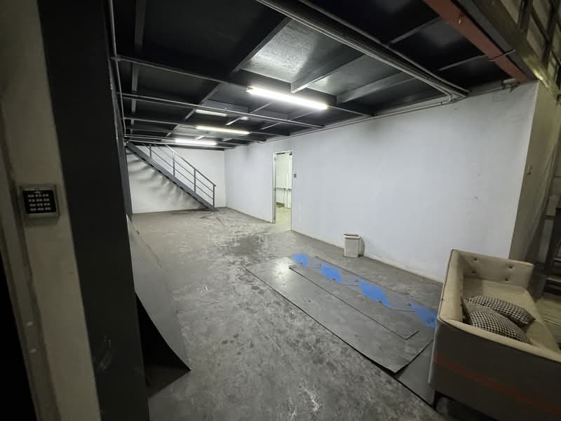 Kilang untuk Disewa di Ulu Tiram (Johor) - Heng . - Interior - PropertyGuru.com.my
