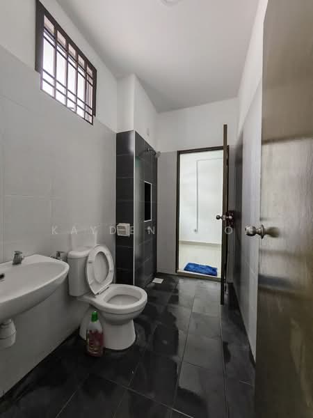 Rumah Teres 2 Tingkat untuk Dijual di Taman Pulai Hijauan (Skudai) - Kayden Voon - Bathroom - PropertyGuru.com.my