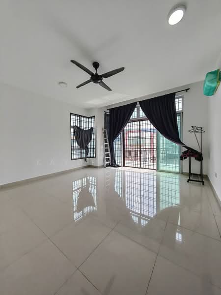 Rumah Teres 2 Tingkat untuk Dijual di Taman Pulai Hijauan (Skudai) - Kayden Voon - Living Room - PropertyGuru.com.my