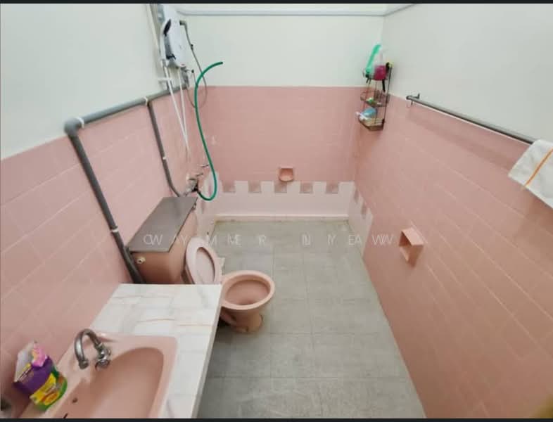 Semi-Detached House for Sale in Jalan Ipoh (Kuala Lumpur) - Wymer Liew - Bathroom - PropertyGuru.com.my