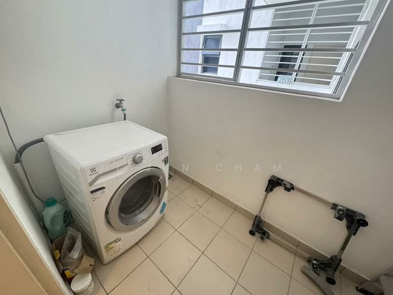 Condominium for Rent at Lakeville Residence - Yi Jun Cham - Balcony - PropertyGuru.com.my